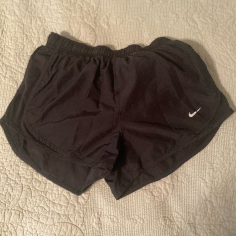 Nike Women’s Dri-FIT Tempo Running Shorts